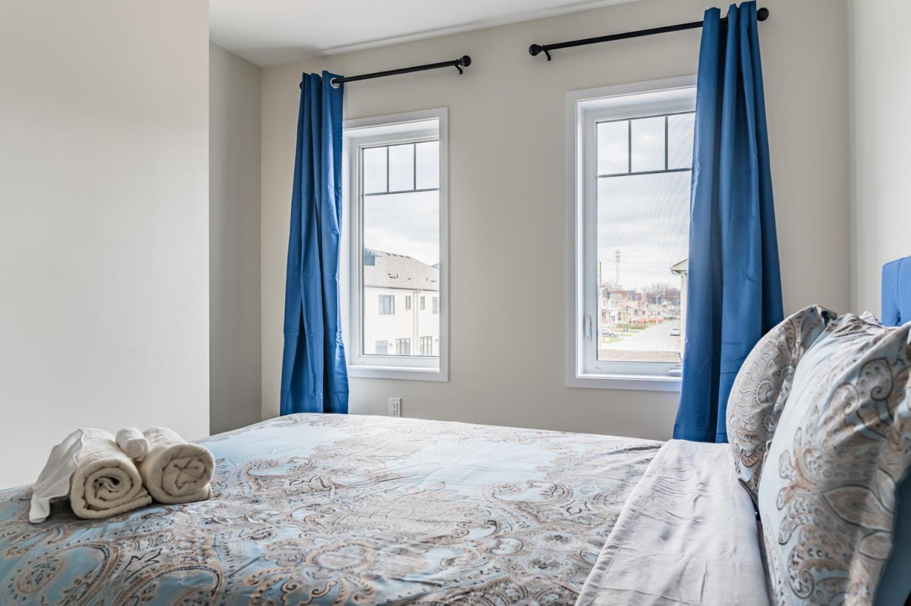 Luxury Town Close To Fairview Casino In Niagra Falls Ниагарски водопад Екстериор снимка